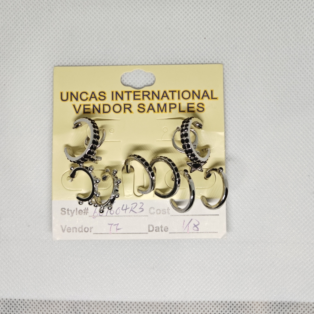 NWT 5 Pairs of Hoop earrings